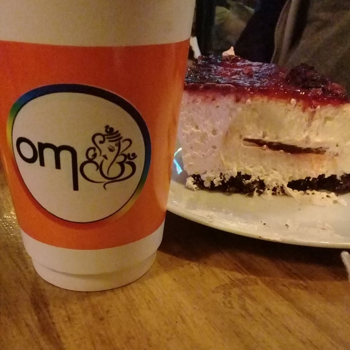 photo of OM - Vegan Coffe Shop & Beer Cheescake de arándanos shared by @nanni696 on  09 Apr 2021 - review