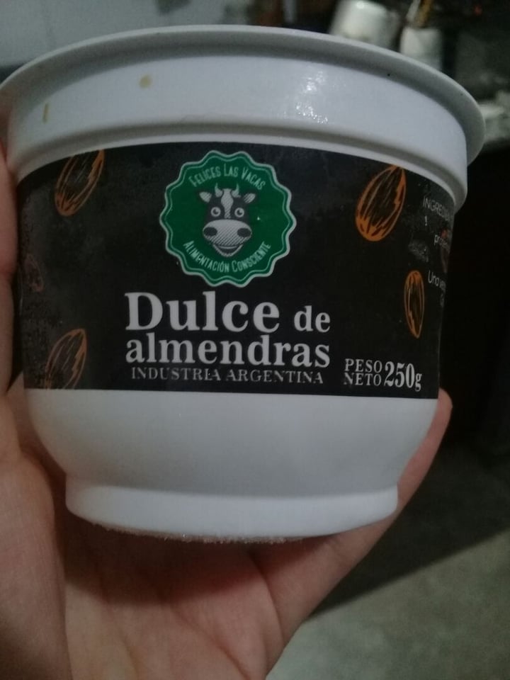 review photo of Felices Las Vacas Untable de Almendras sabor Dulce de Leche shared by @honoluluvegan on 18 Apr 2020 - review