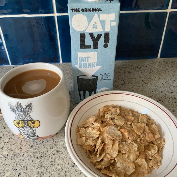 photo of Oatly Oat Drink shared by @leahzoenapier on  21 May 2020 - review