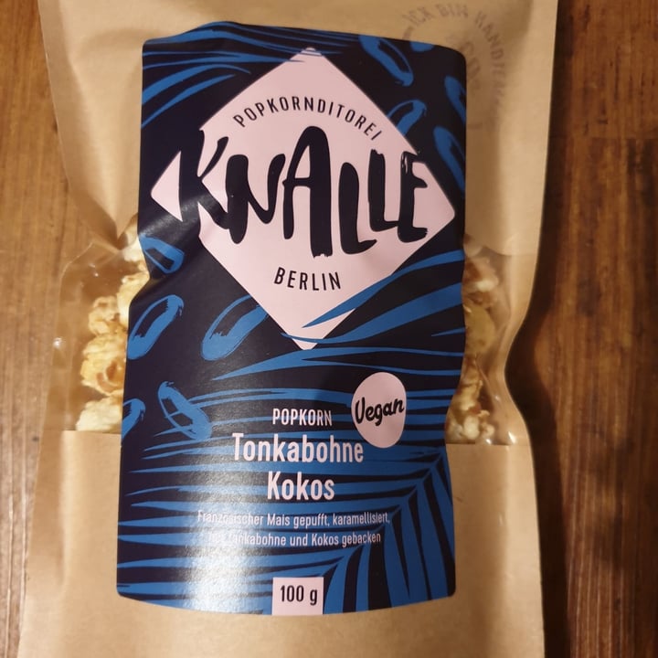 photo of Knalle Popcorn Berlin Knalle Popcorn Berlin Tonkabohne Kokos shared by @veganarchic on  13 Sep 2021 - review