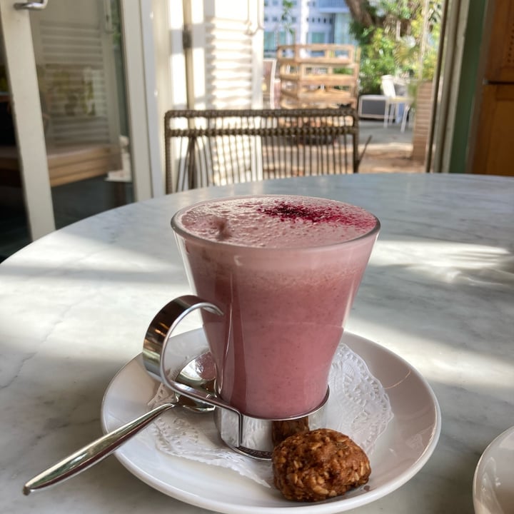 photo of Privé Asian Civilisations Museum Beetroot Soy Latte shared by @greenp on  26 Apr 2022 - review