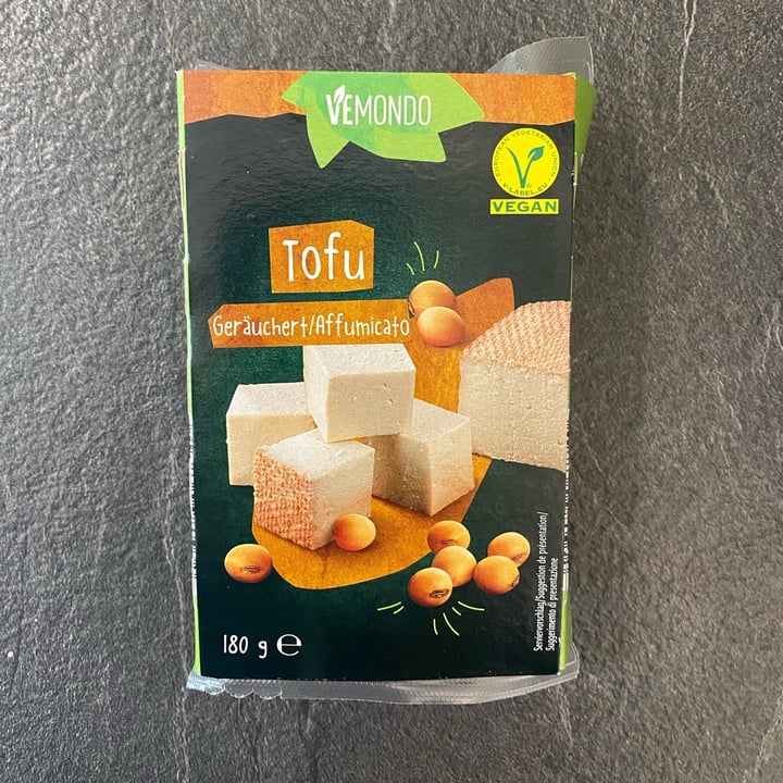review photo of Vemondo Beechwood Smoked Tofu shared by @eliiveg on 28 Nov 2021 - review