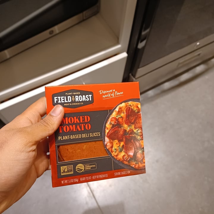 photo of Field Roast Smoked Tomato Deli Slices shared by @darkhana21 on  11 Dec 2021 - review