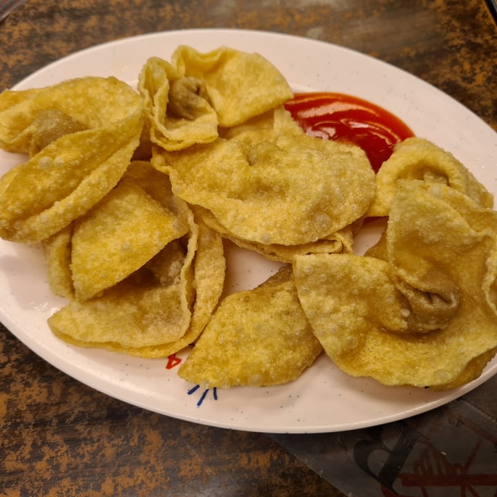 photo of Pine Tree Cafe fried wonton shared by @gretchforveg on  07 Nov 2020 - review