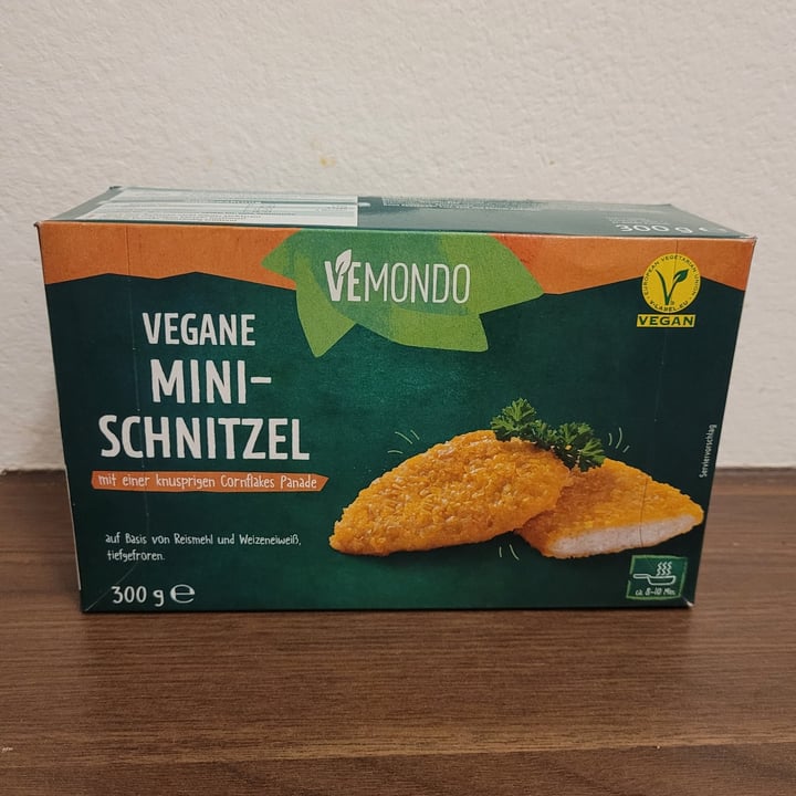 photo of Vemondo Vegan Mini Schnitzel shared by @saravisconti on  12 Apr 2022 - review
