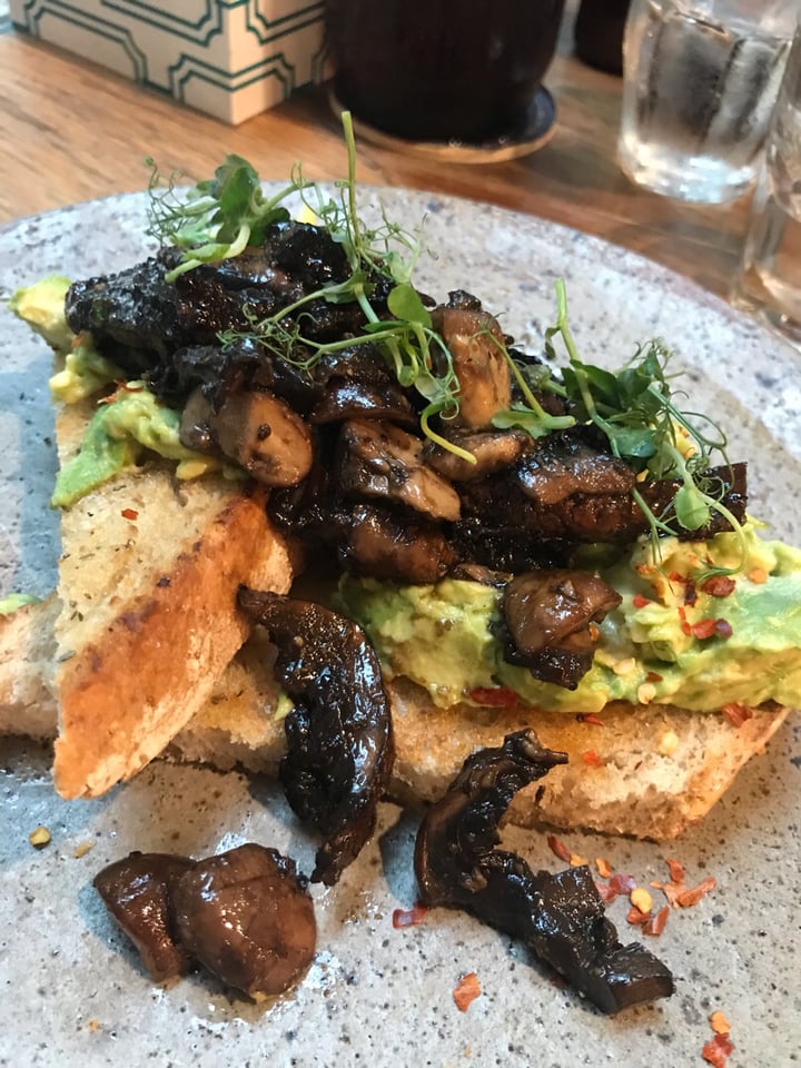 review photo of Common Man Coffee Roasters Marmite Mushrooms shared by @mixedandmixing on 18 Feb 2019 - review
