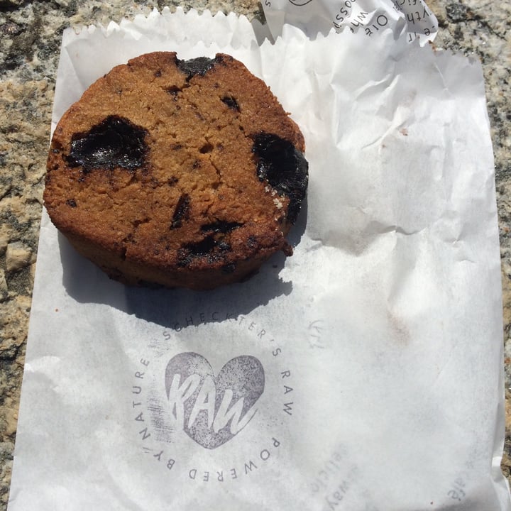 photo of Scheckter's RAW Gourmet Chocolate Chip Cookie shared by @sylvacharm on  18 Sep 2021 - review
