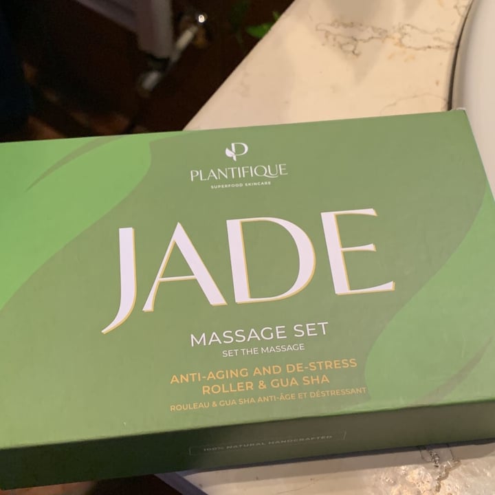 photo of Plantifique Jade Roller ~ Rullo di Giada shared by @mpappaccogli on  20 Dec 2021 - review