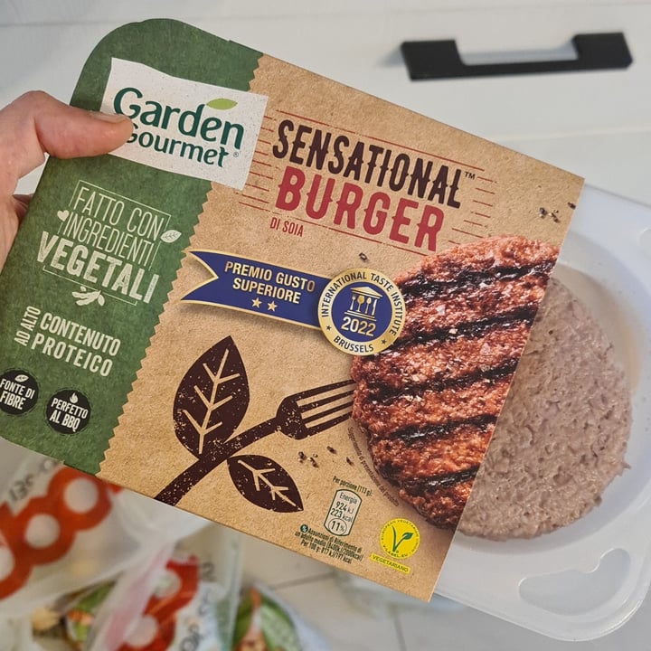 photo of Garden Gourmet Sensational Burger shared by @serenacuzzocrea on  15 Jun 2022 - review