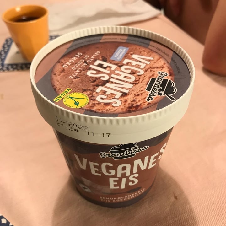 photo of Grandessa Veganes Eis Schokolade shared by @lorenzoboscaro on  24 Nov 2021 - review