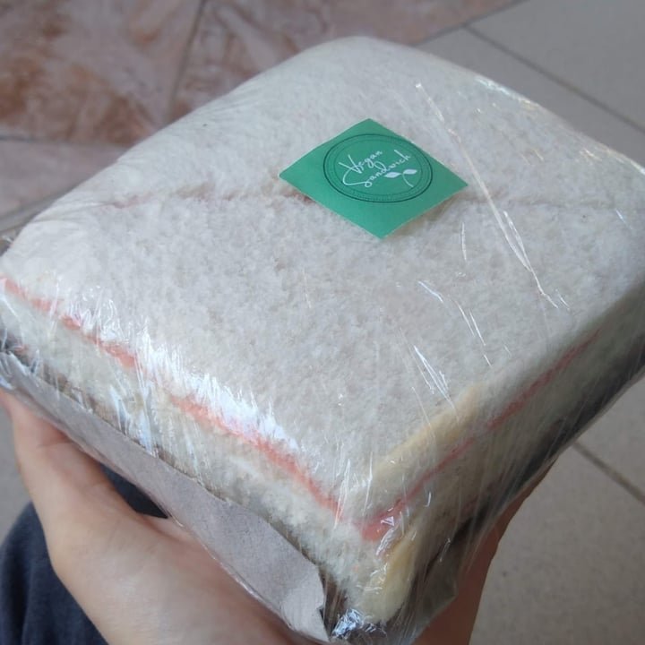 photo of Vegan Sandwich Sandwiches De Miga De Jamón Y Queso shared by @ailiind on  19 Jun 2022 - review