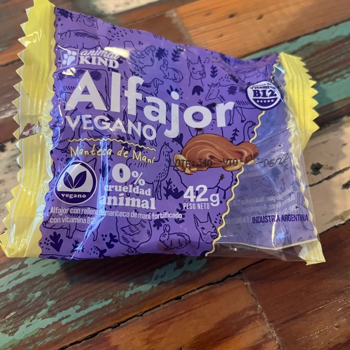 photo of Animal kind Alfajor Vegano shared by @natescudero on  20 Jan 2022 - review