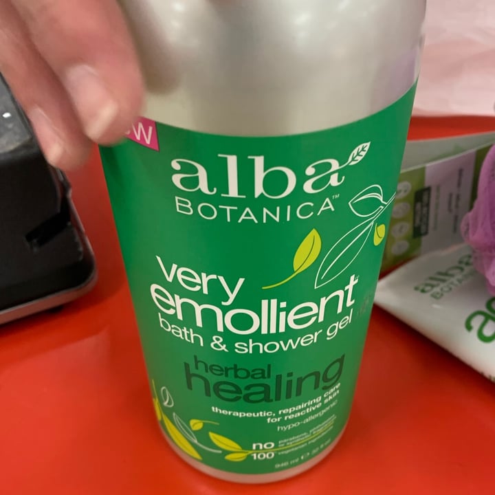 review photo of Alba Botanica Very Emollient Herbal Healing Bath & Shower Gel shared by @khart24 on 30 Apr 2021 - review