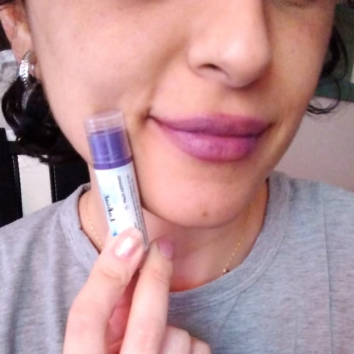 review photo of Zirka Cosmética Natural Labial Violeta shared by @anashadowcat on 06 Aug 2021 - review