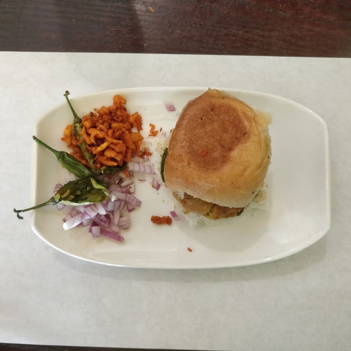review photo of Go Chaatzz Vadapav shared by @bbkulkar on 16 Feb 2020 - review