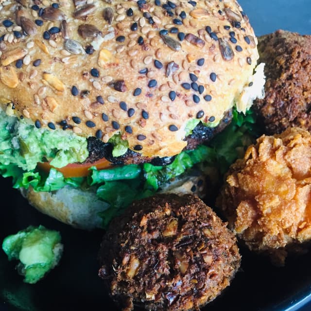 Photo of the dish “Hamburguesa De Frijol Y Chorizo”