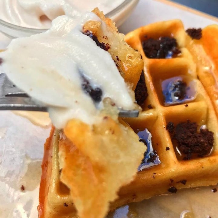 photo of Jessy's Waffles Basic waffle with extras shared by @earthcandi on  03 Jul 2020 - review