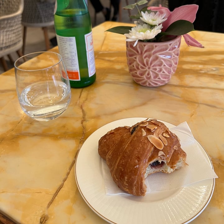 photo of Caffè Gilli Cornetto vegano shared by @aurorac on  13 Nov 2022 - review