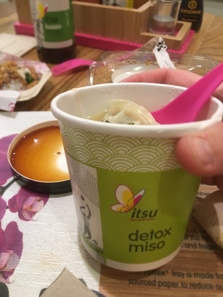 photo of itsu Detox Miso Noodle Soup shared by @hollydylan on  04 Feb 2020 - review