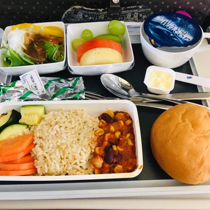 photo of Singapore airlines Vegan Meal shared by @herbimetal on  10 Aug 2019 - review
