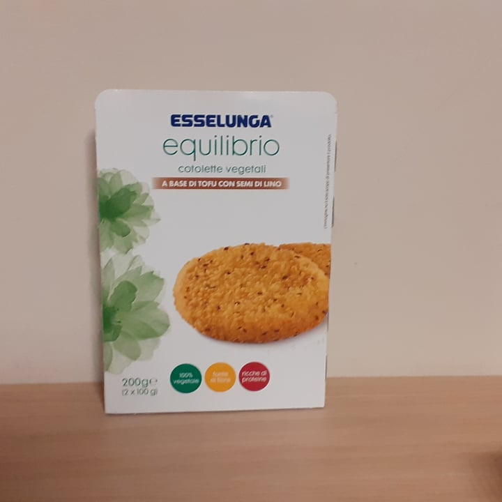 photo of  Esselunga Cotolette vegetali a base di tofu con semi di lino shared by @chiarafranco on  12 Dec 2021 - review