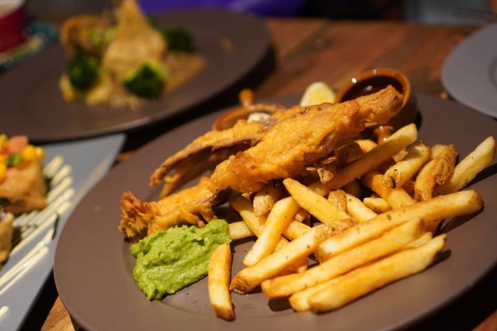 photo of POP Vegan Vegan Fish and Chips shared by @jxvegjournal on  21 Jan 2020 - review