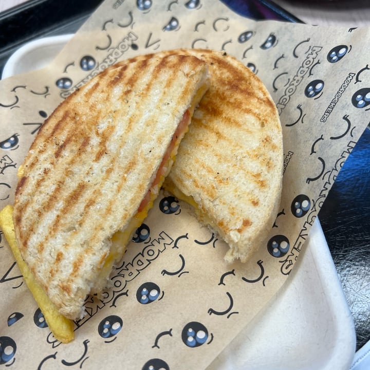 photo of MODROCKERS Toasted cheeze and tomato shared by @ftc on  04 May 2022 - review