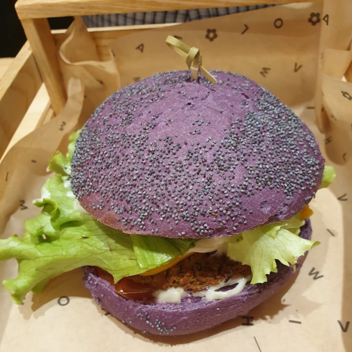 photo of Flower Burger Roma Flower burger shared by @domizia on  08 May 2022 - review
