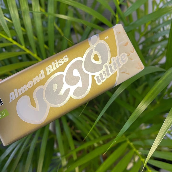 photo of Vego Almond Bliss Vego White shared by @familywanderful on  29 Aug 2021 - review