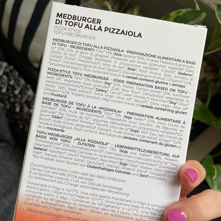 photo of Mediterranea BioVeg Medburger Di Tofu Alla Pizzaiola shared by @laricettaveg on  19 Feb 2022 - review