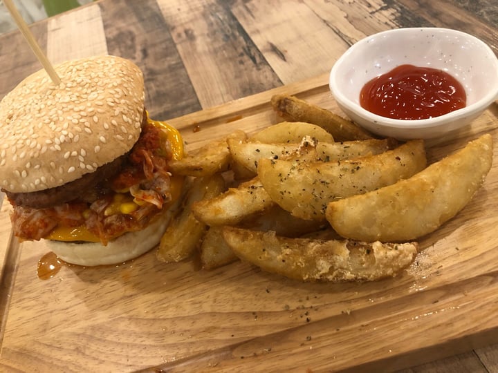 review photo of Nature Cafe Kimchi Beyond Meat Burger shared by @herbiveg on 17 May 2019 - review