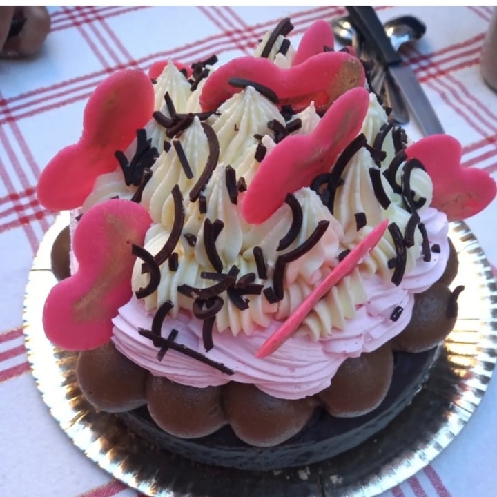 review photo of Panaderia Sweet Torta a gusto del cliente shared by @marianellabaracat on 17 Mar 2022 - review