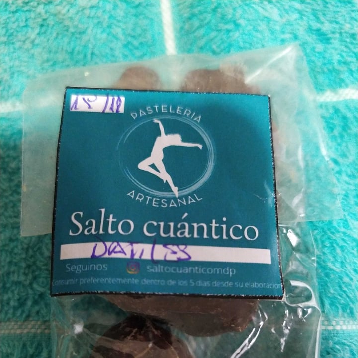 photo of salto cuántico dátiles rellenos con pasta de maní shared by @medl on  22 Nov 2022 - review