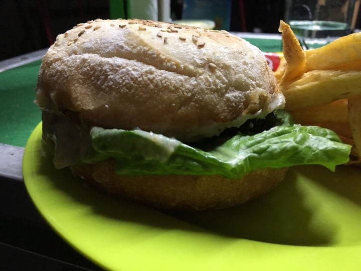 photo of Loving Hut Microcentro Sandwich de soja napolitano shared by @lauchis on  13 Aug 2019 - review