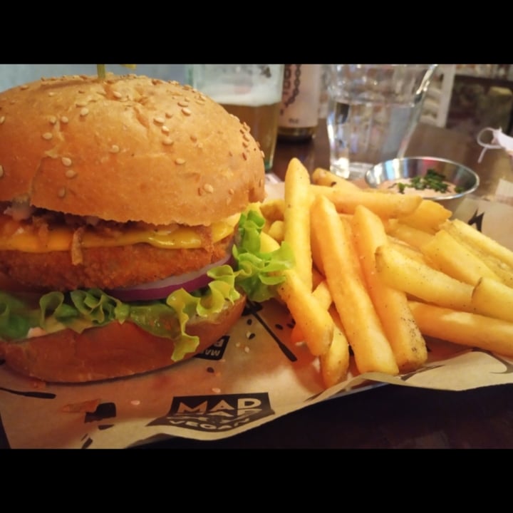 photo of Mad Mad Vegan Rock’n Chick’n shared by @aylaa on  19 Jun 2020 - review