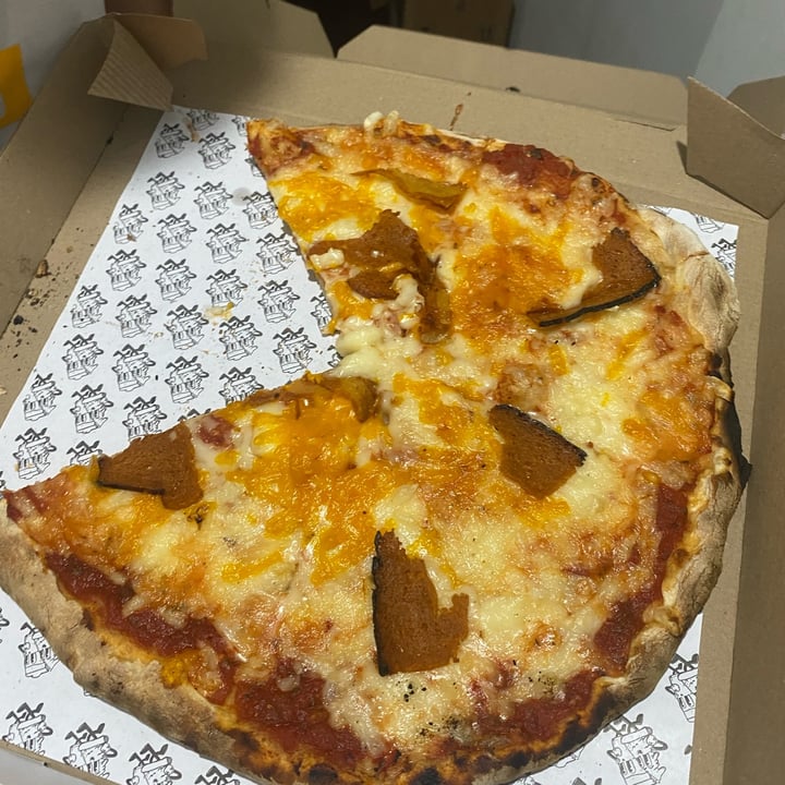 photo of Fundamento pizza americana vegana shared by @luisfuertes on  15 Nov 2022 - review