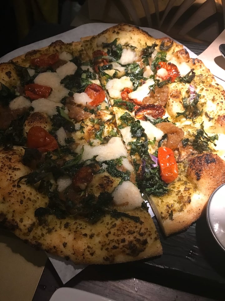 photo of Virtuous Pie Ultraviolet Pizza shared by @llovevegan on  05 Jan 2020 - review