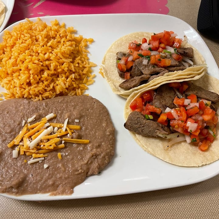 review photo of Wild Rooster Bistro Asada tacos shared by @loveroftofu on 24 Oct 2021 - review