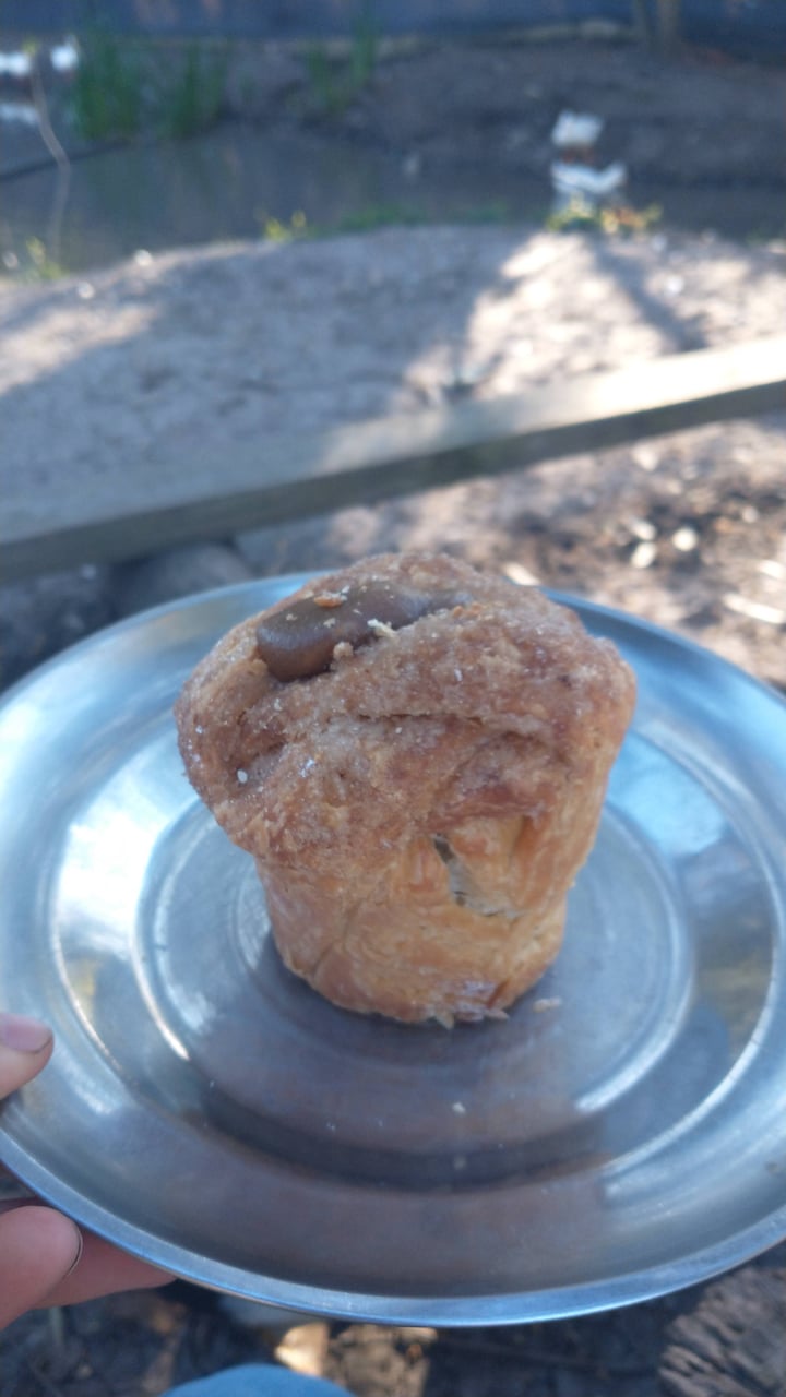 photo of Craft Vegan Bakery Cruffin De Dulce De Almendras shared by @juanespinola05 on  27 Oct 2021 - review