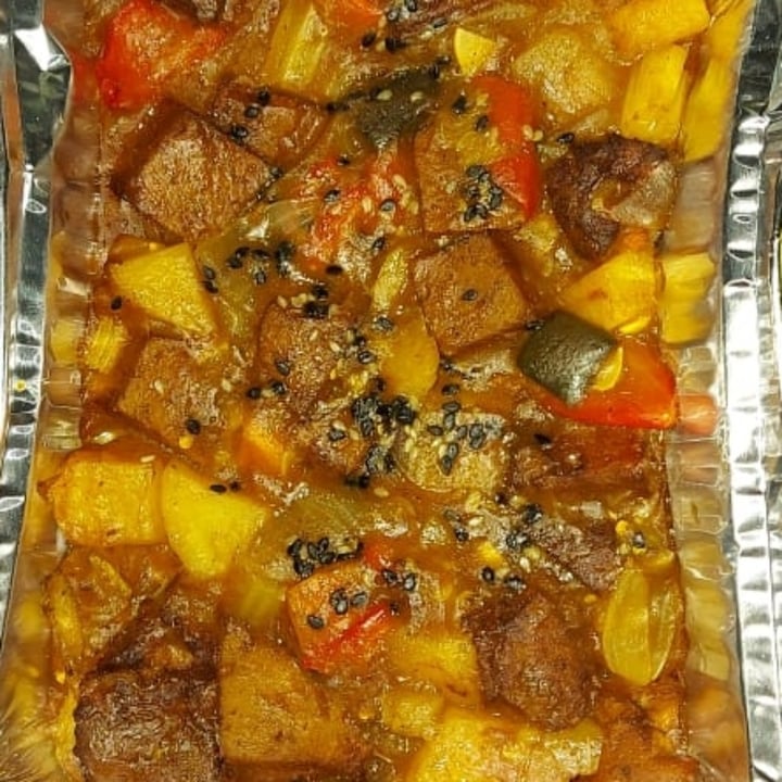 review photo of Samsara Felices Sin Perdices Cazuela de verduras y trozos de carne vegetal a la cerveza shared by @valcocucci on 04 Jan 2021 - review