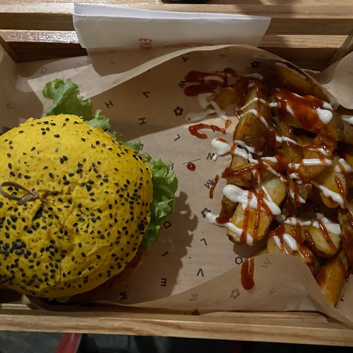 photo of Flower Burger Spicy cecio shared by @aledece on  10 Jun 2022 - review