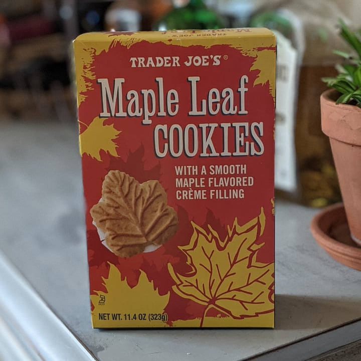 photo of Trader Joe's Maple leaf cookies shared by @iszy on  08 Oct 2021 - review