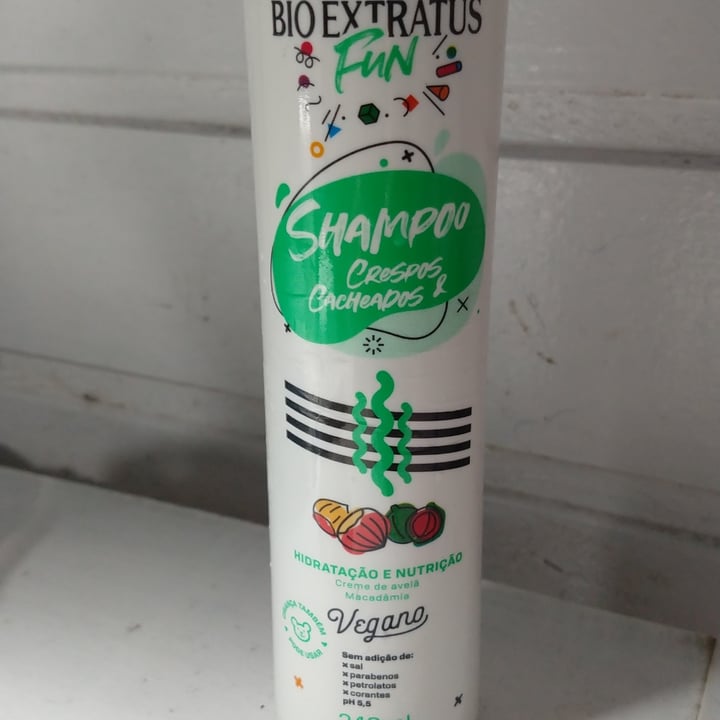 photo of Bio Extratus Cosméticos Naturais Shampoo Crespos Cacheados shared by @gracepatterson on  21 May 2022 - review