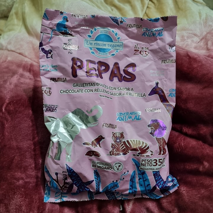 review photo of Un Rincón Vegano Pepas Galletas Dulces con sabor Chocolate con relleno de Frutilla shared by @johana-arce on 28 Jul 2022 - review