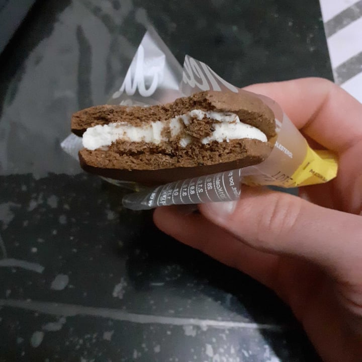 photo of Meltaím Alfajor de Limón shared by @nehuenrodgzok on  12 Sep 2022 - review