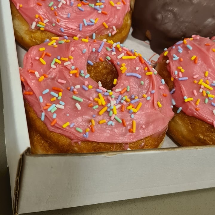 photo of Wonder Donut Homer shared by @vivianmaximo on  25 Apr 2022 - review