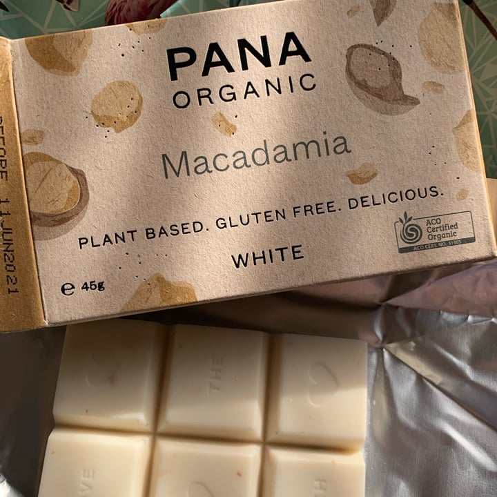 review photo of Pana Organic Macadamia White Chocolate shared by @mistybirdbush on 02 Nov 2020 - review