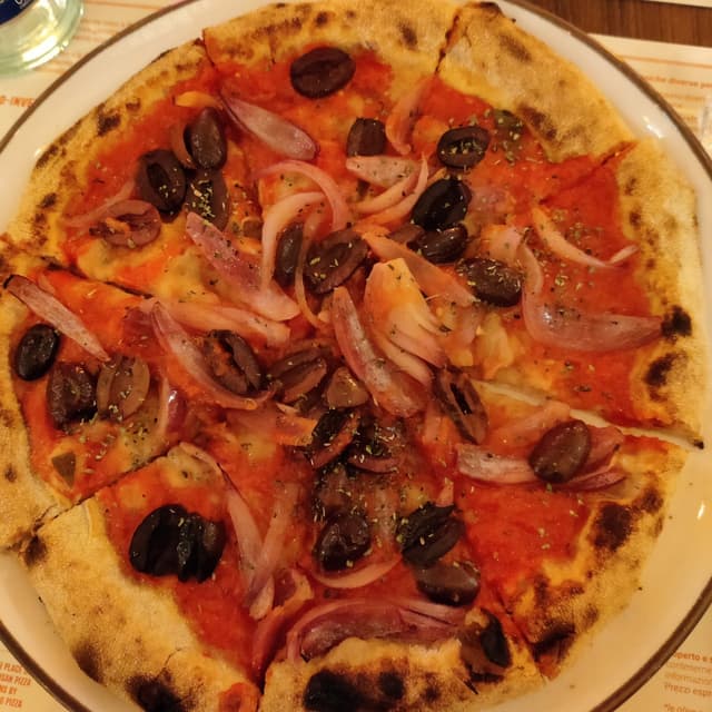 Photo of the dish “Pizza Con Cipolla E Olive”