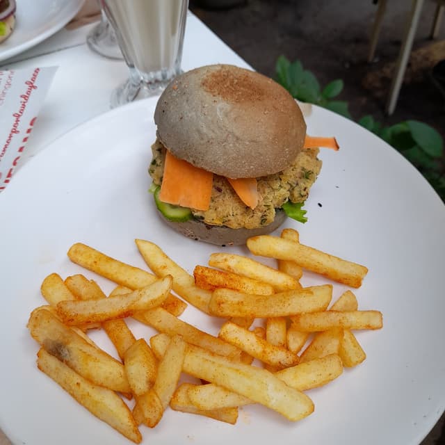Photo of the dish “Falafel Burger”