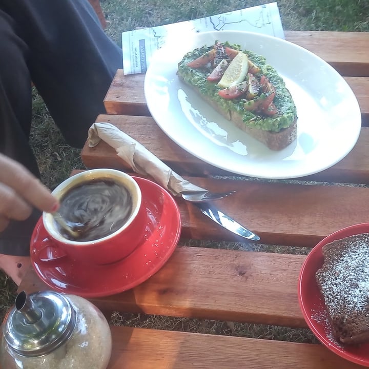 photo of Punto Andes cafe de especialidad Tostón con palta shared by @hardcandy on  01 Feb 2022 - review